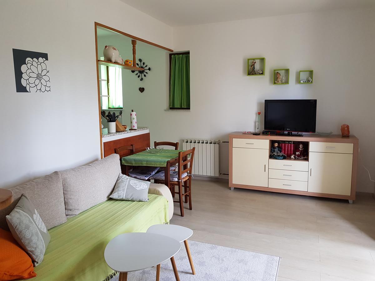Apartments Milica อูมัค ภายนอก รูปภาพ