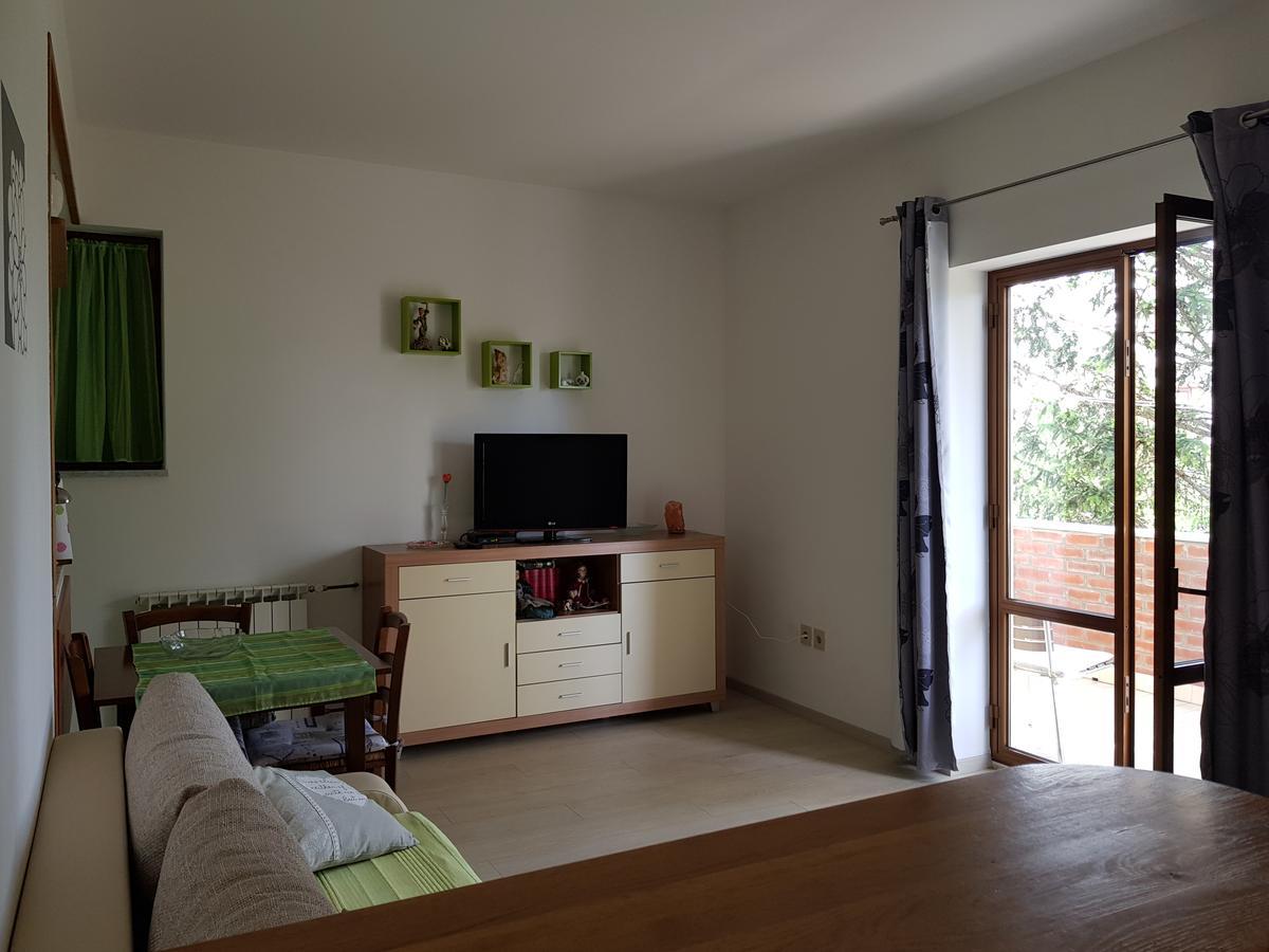 Apartments Milica อูมัค ภายนอก รูปภาพ